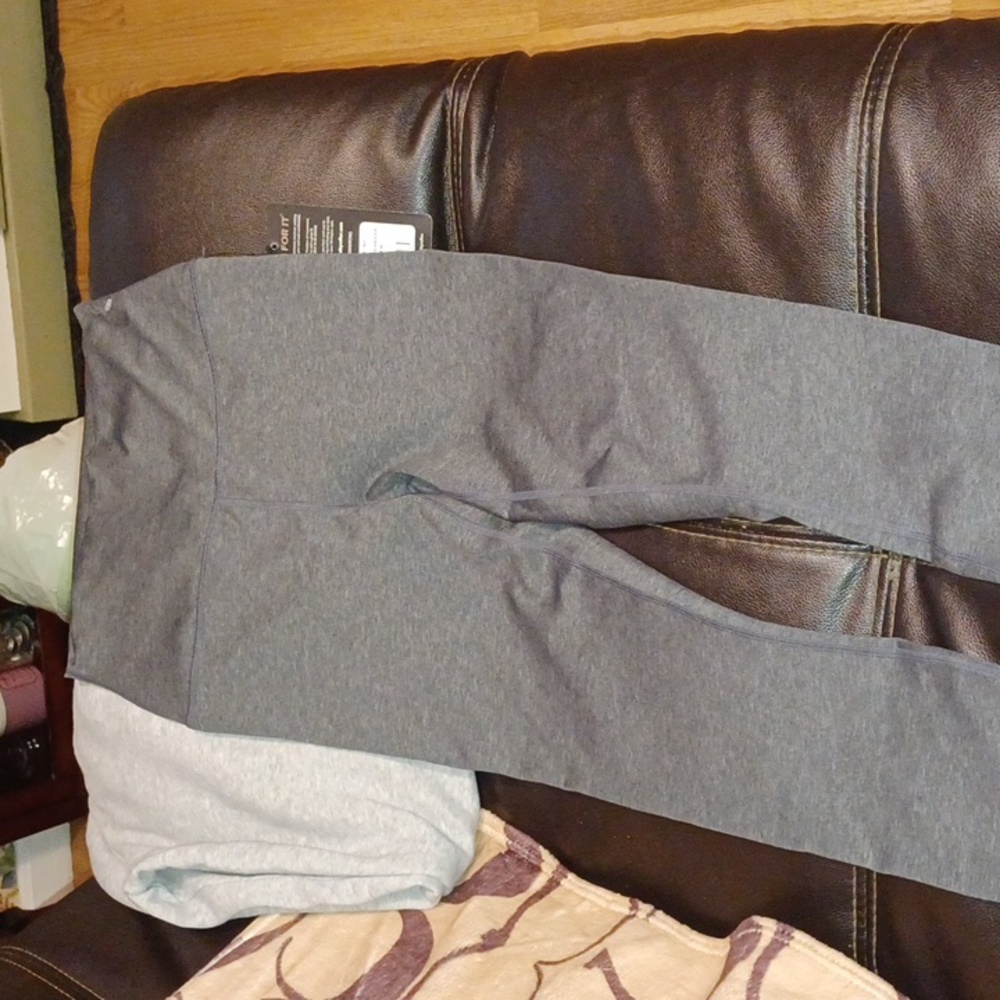NWT 90 Degree Interlink Legging - Picture 3 of 3